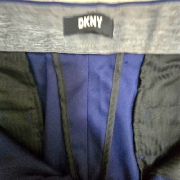 DKNY Men's Strech Slim Fit 36x32 - Picture 6 of 8